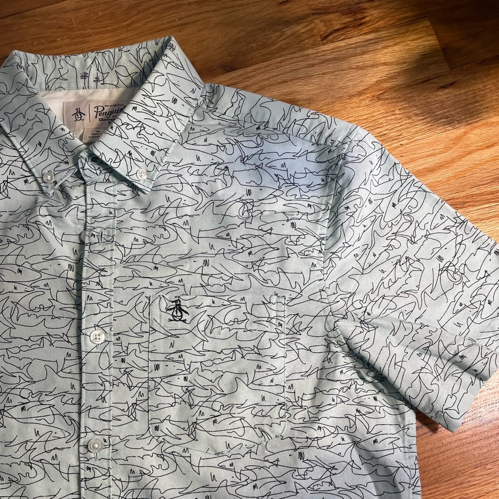 Penguin Mens Medium short sleeve button-up shirt with sharks